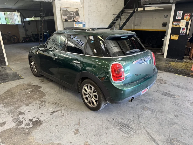 Mini avec vitres teintées posées par Mob’Tint